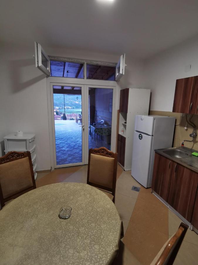 Apartments Veronika 奥赫里德 外观 照片