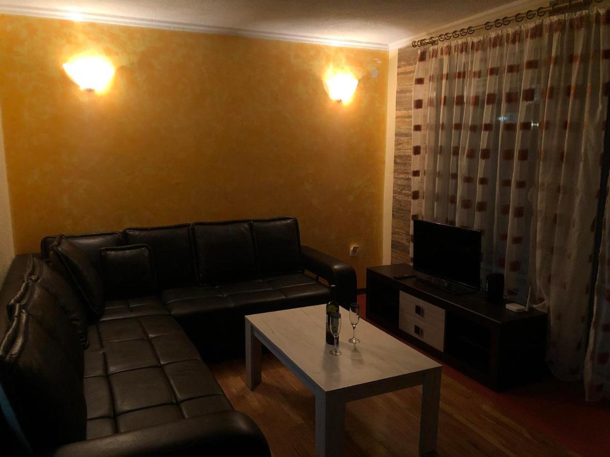 Apartments Veronika 奥赫里德 外观 照片